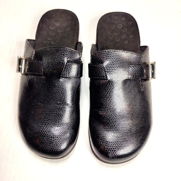 Vionic Mallory Snake Embossed Comfort Black Faux Leather Clog Slip On Shoes Sz 7 - Picture 1 of 10